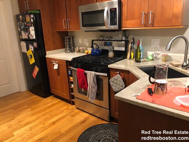 Photo - 175 Princeton St Unit 1