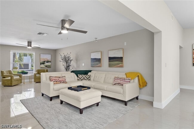 Photo - 482 Tradewinds Ave