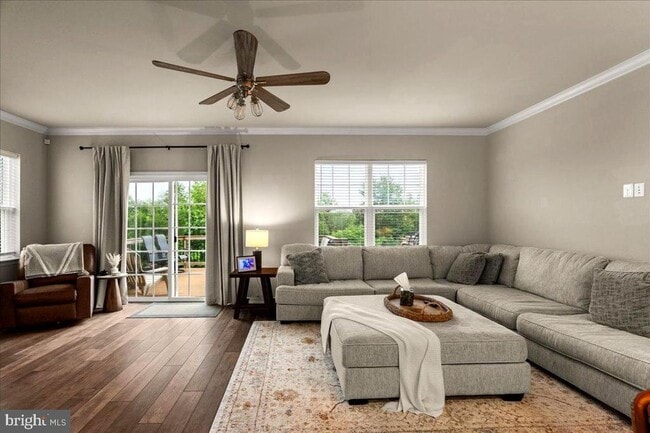 Photo - 220 Patchwork Dr
