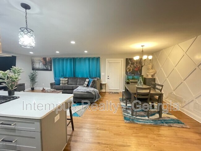 Photo - 1771 Dodson Dr SW