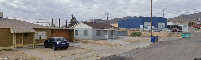 Building Photo - 4512 Sierra Vista Dr Rental