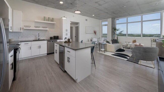 WaterView Echelon City Center