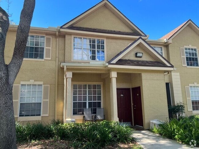 Building Photo - Perfect 2/2 Split Floorplan Condo with Was...