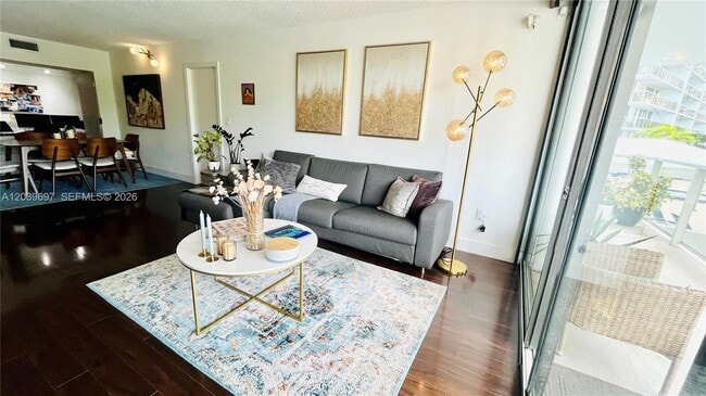 Photo - 3701 N Country Club Dr Unit 304