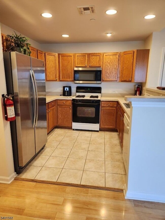 Photo - 358 Rector St Unit 705