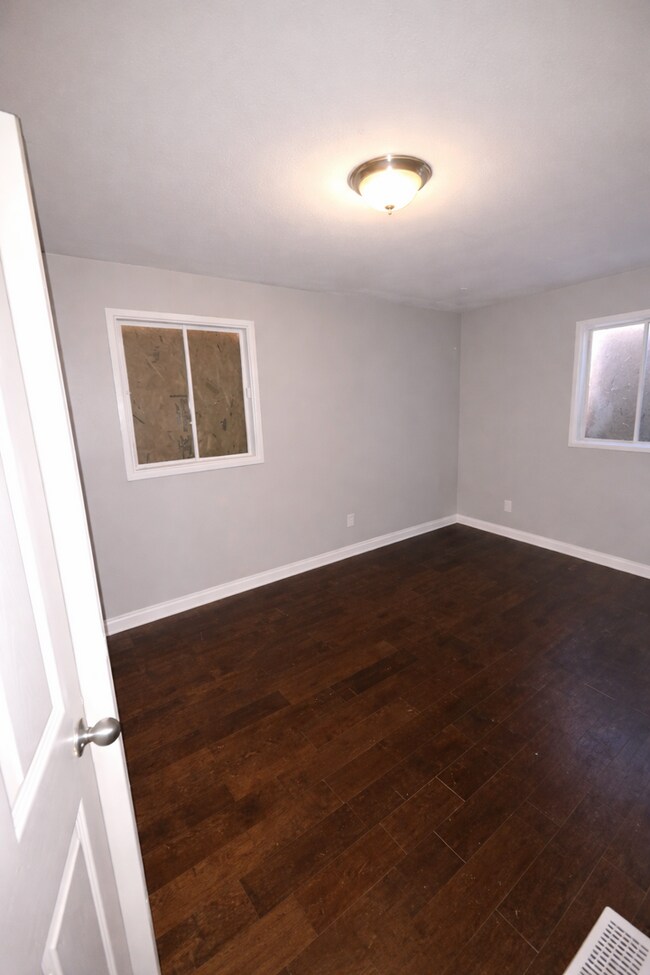 Photo - LIMITED TIME**1/2 OFF DEPOSIT**