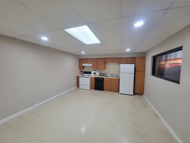 Building Photo - 12600 La Riviera Dr Unit A