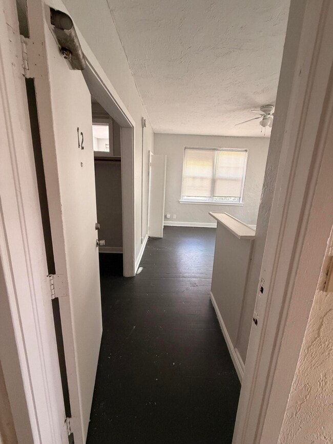 Photo - 523 24th St Unidad 12