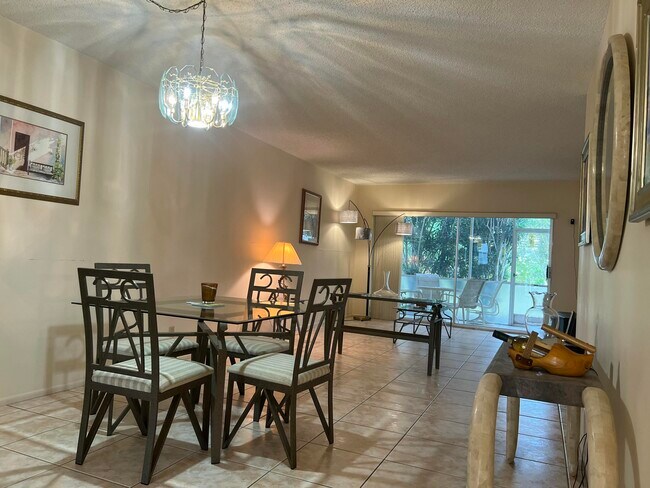 Photo - 2700 SW 22nd Ave Unit 1407