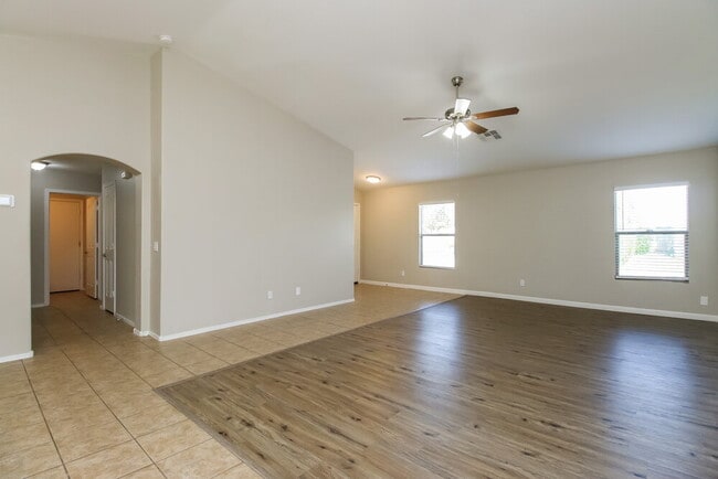 Photo - 39433 N Parisi Cir