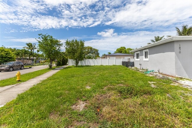 1870 SW 42nd Terrace