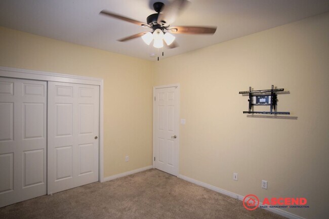 Photo - Beautiful Home in the Northwest!