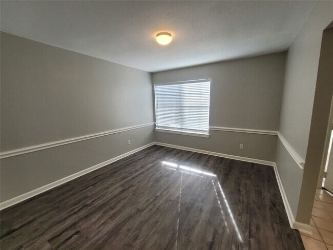 Photo - 5920 Arncliffe Dr