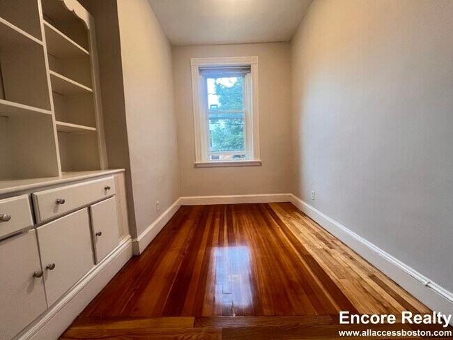 43 Stearns Rd Unit 33-1
