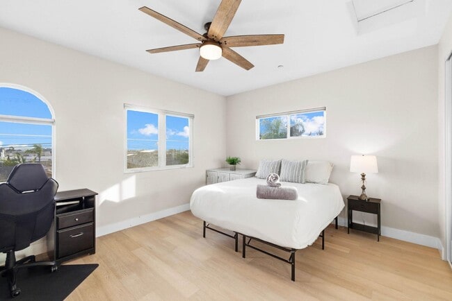 Photo - 5051 Savannah St