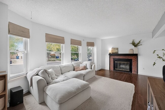 4830 S Richfield Cir