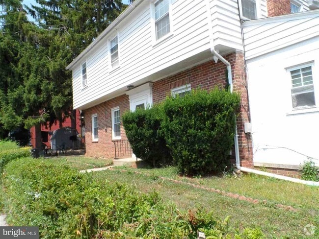 Building Photo - 201 Kurtz Ave Rental
