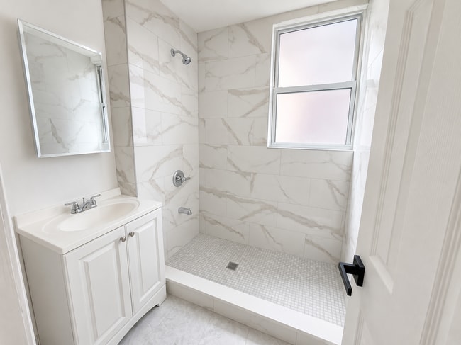521 Mercer St Unit 1