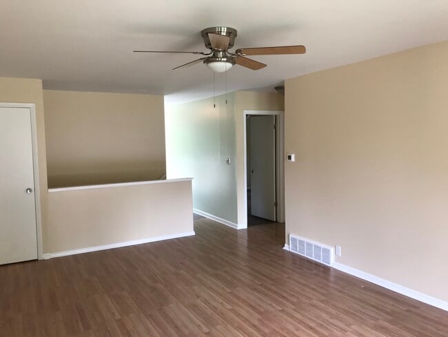 Photo - 18288 Swiss Dr