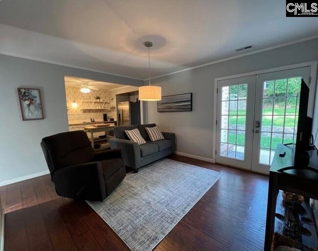 Photo - 608 Elm Ave