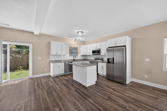Photo - 934 Boyd Ln