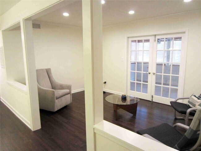 Photo - 11 Cantey Pl NW