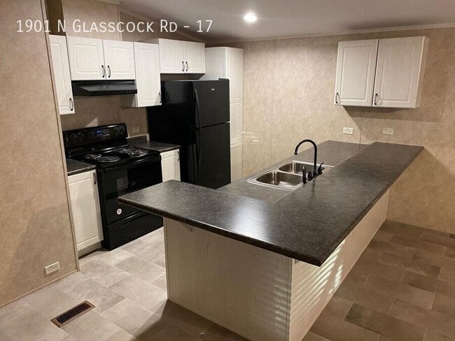 Photo - 1901 N Glasscock Rd