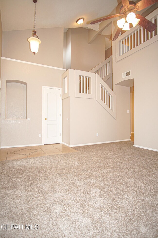 Photo - 10790 Adin St