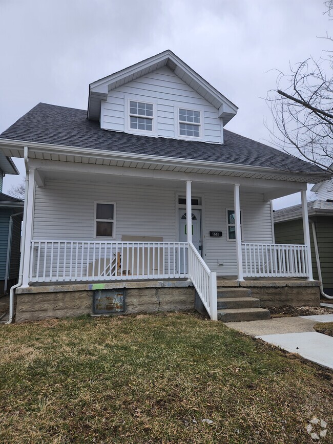 Building Photo - 858 Franklin St Rental