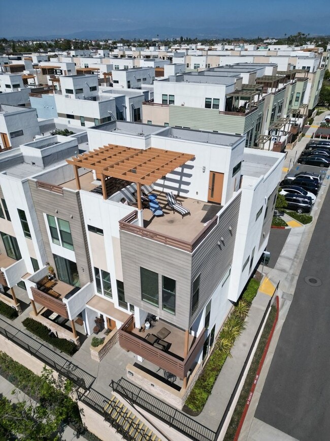 Photo - 17 West Condo Complex Superior/17th Streets