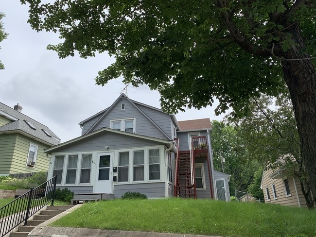 Photo - 1815 NE Cleveland St Unidad 2