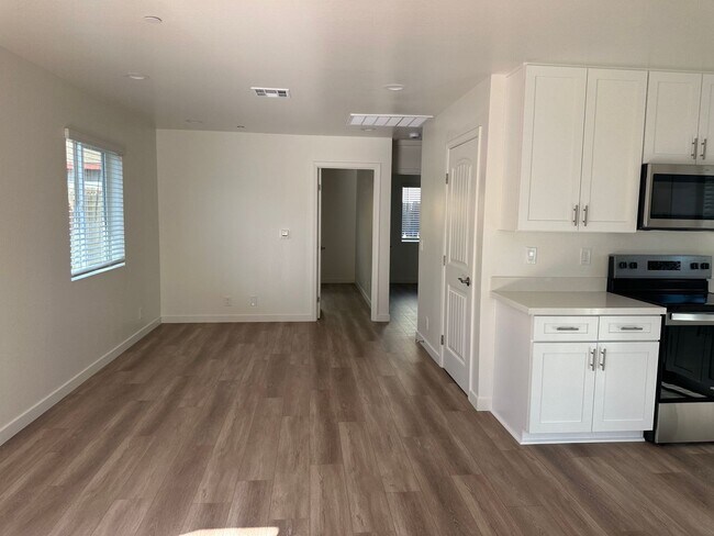 Photo - 916 W Perdew Ave Unit 916 W Perdew Ave - Apt C