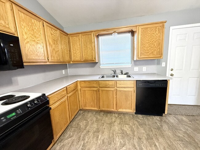 Photo - 2411 Rustic Dr