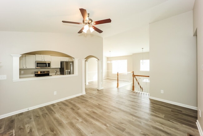 Photo - 575 Sycamore Dr