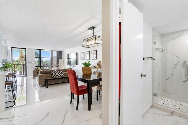 Photo - 1000 Parkview Dr Condo Unit 327
