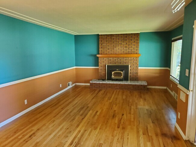 Photo - Charming 4 BR/ 2 BA North Spokane Home