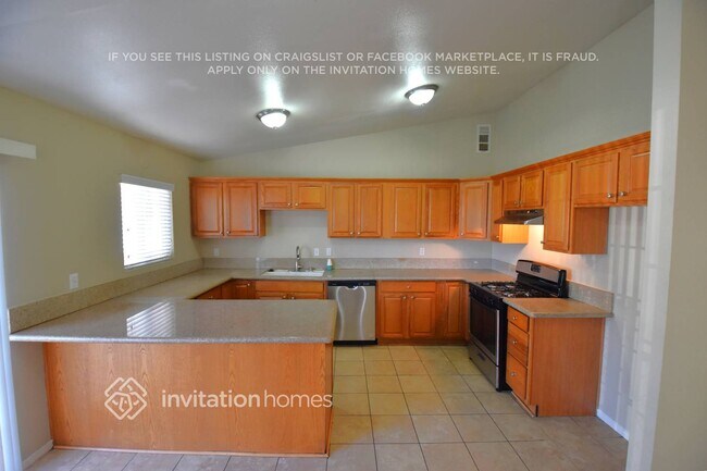 15384 Eleanor Ln