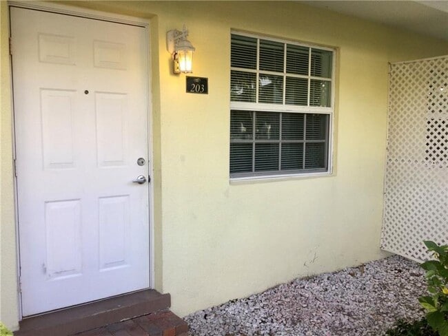 Photo - 2660 NE 8th Ave Unit 203