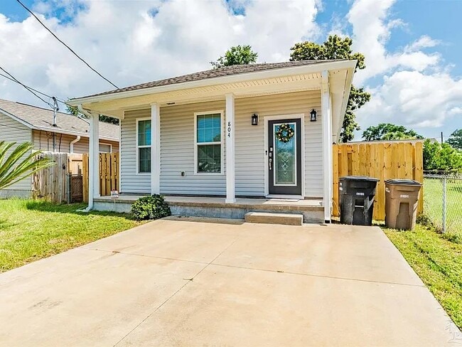 Photo - 804 W Belmont St