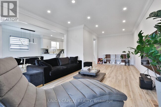 Photo - 21 Avon Crescent