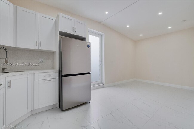Photo - 10421 SW 184th St Unit 2