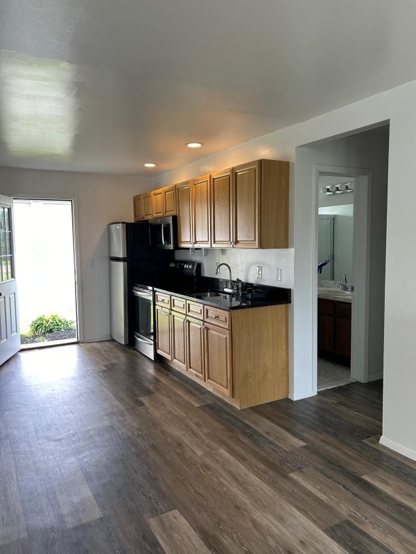 Photo - 647 Shore Dr