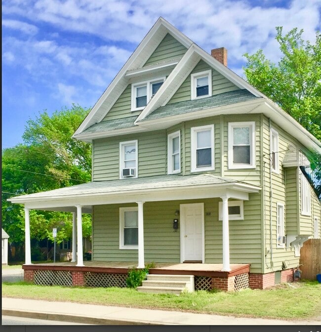 Photo - 319 E Vine St