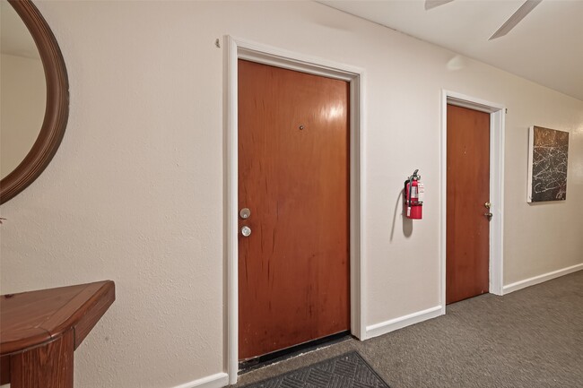 Photo - 2021 Southgate Blvd Unidad 4