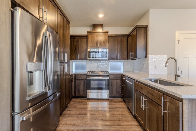 Photo - 6280 SE Genrosa St