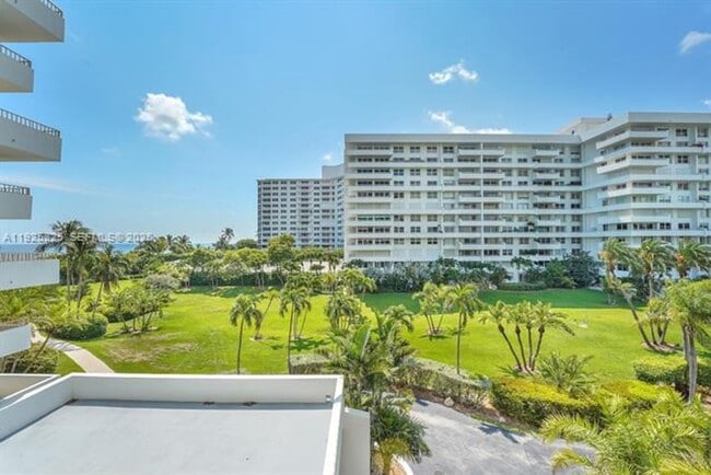 Building Photo - 177 Ocean Ln Dr Unit 177 Ocean Lane Dr # 413