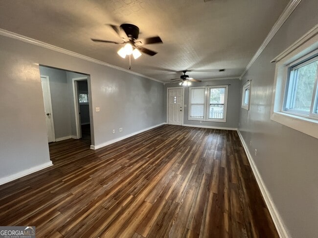 Photo - 204 W 3rd St