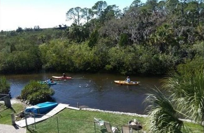 Photo - 7639 Wells Ct