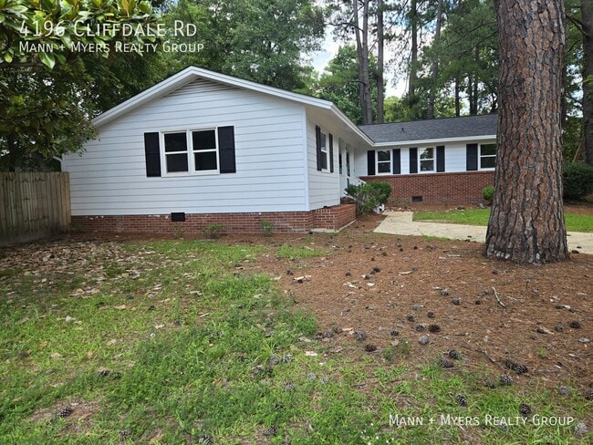 Building Photo - 4196 Cliffdale Rd