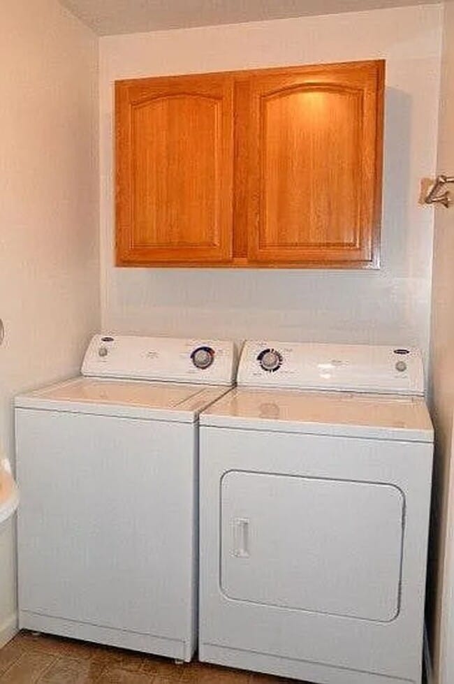 Photo - 411 E Scott St Unit 411 EAST SCOTT APT A